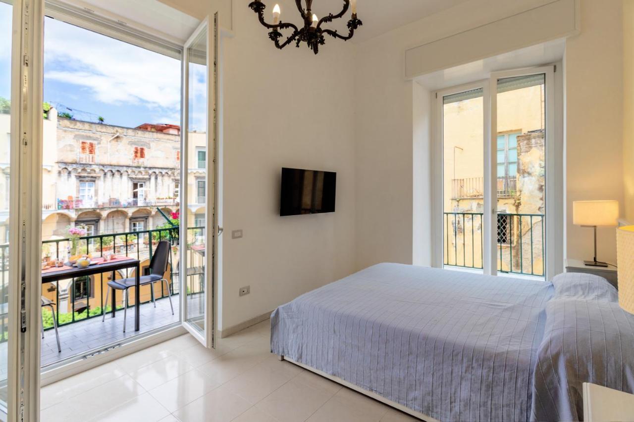 Cloistervista Apartment เนเปิลส์ ภายนอก รูปภาพ