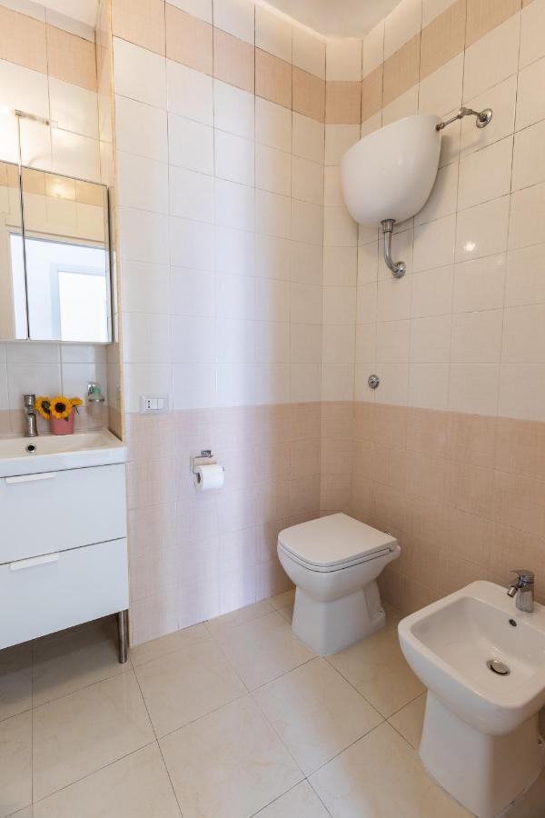 Cloistervista Apartment เนเปิลส์ ภายนอก รูปภาพ